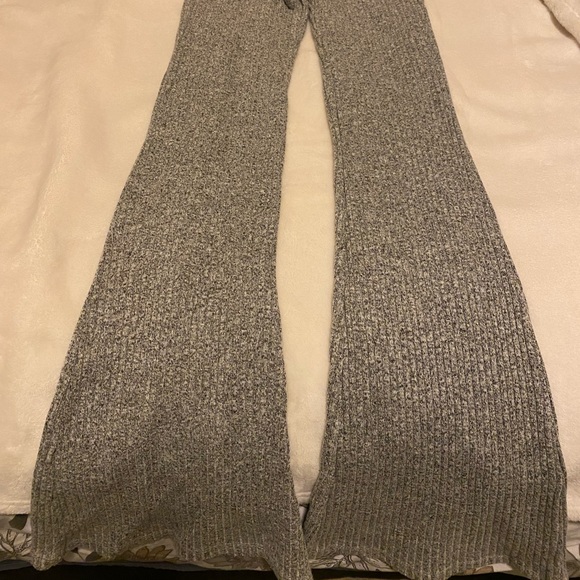 Stretchy Grey bell bottoms - Picture 2 of 2